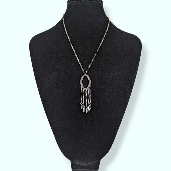 (2/$20) Dangling Oval Cut Out Pendant Necklace - Picture 3 of 5